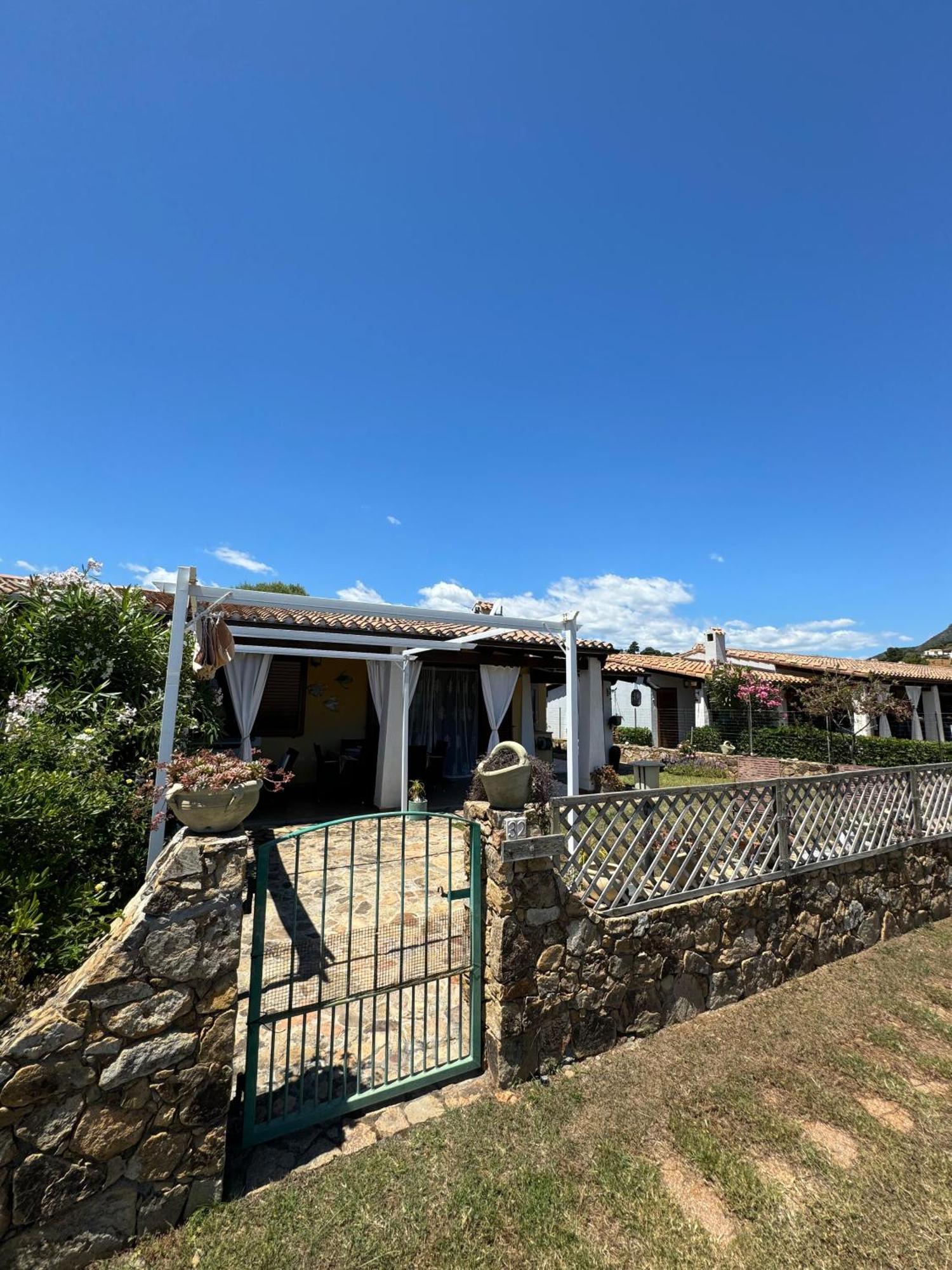 Casa Vacanze Con Piscina E Vista Mare Esclusiva Per Coppie E Famiglie, Relax E Tranquillita Tertenia Luaran gambar
