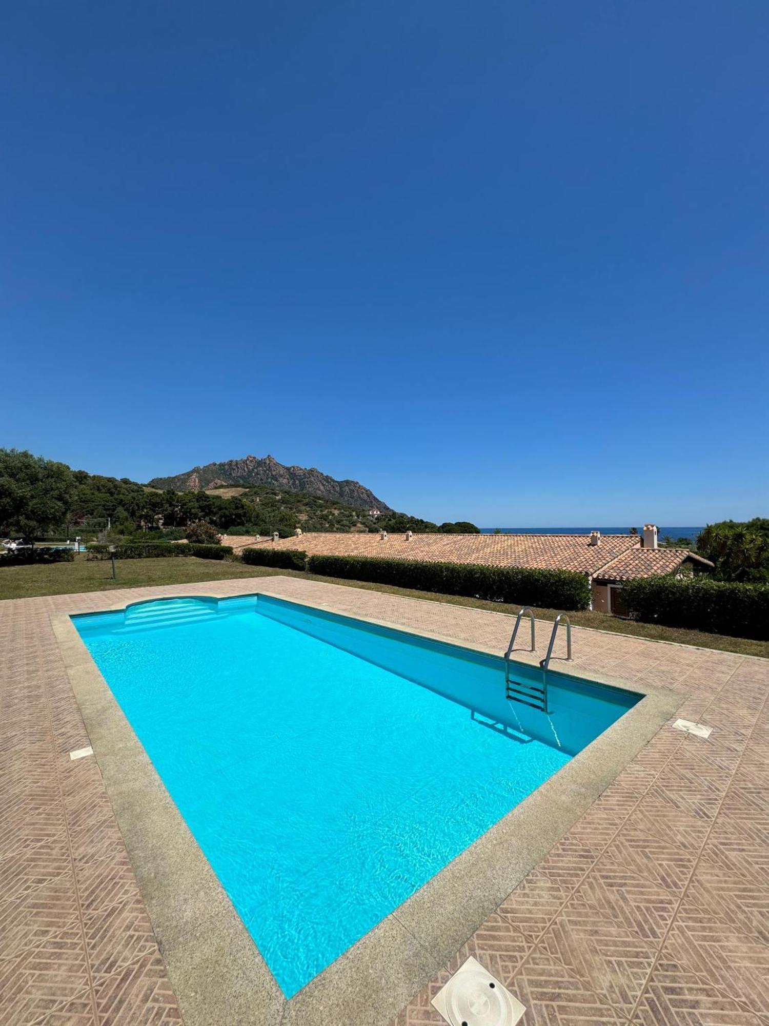 Casa Vacanze Con Piscina E Vista Mare Esclusiva Per Coppie E Famiglie, Relax E Tranquillita Tertenia Luaran gambar